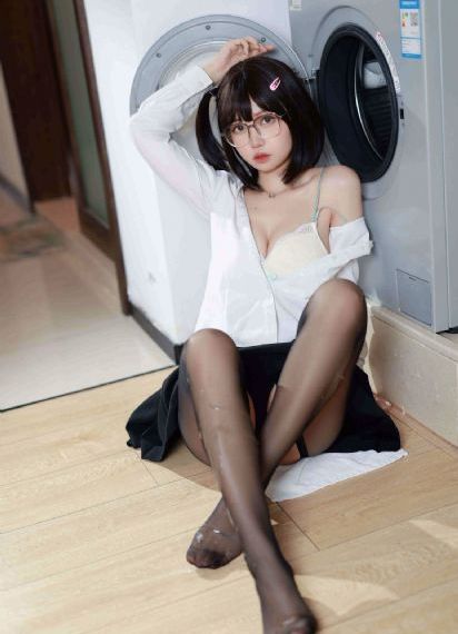 同屋情爱_短视频完整无删减版