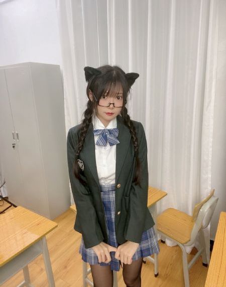 年轻的妻子在线播放_HD日本电影在线