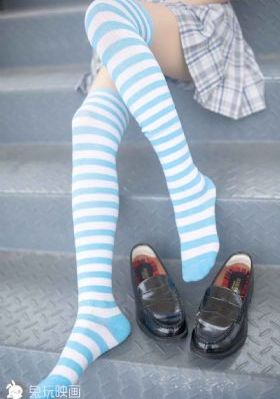 年轻的女老师韩国_BD国语在线观看电视