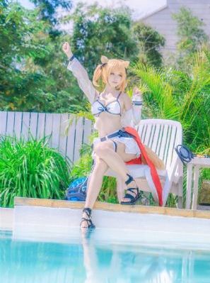 韩国电影年轻的女教师_蓝光神马影院手机在线